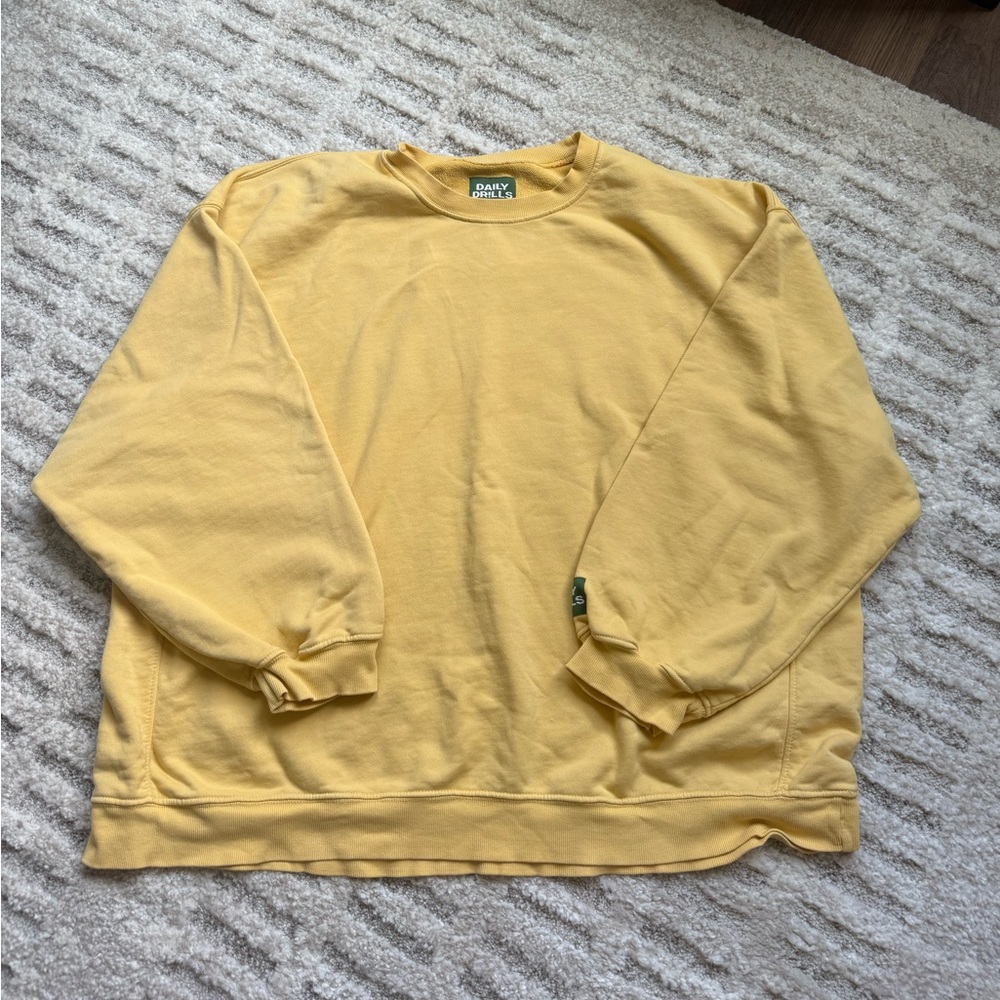 Daily Drills M/L Unisex Oversized Crew in Sunny